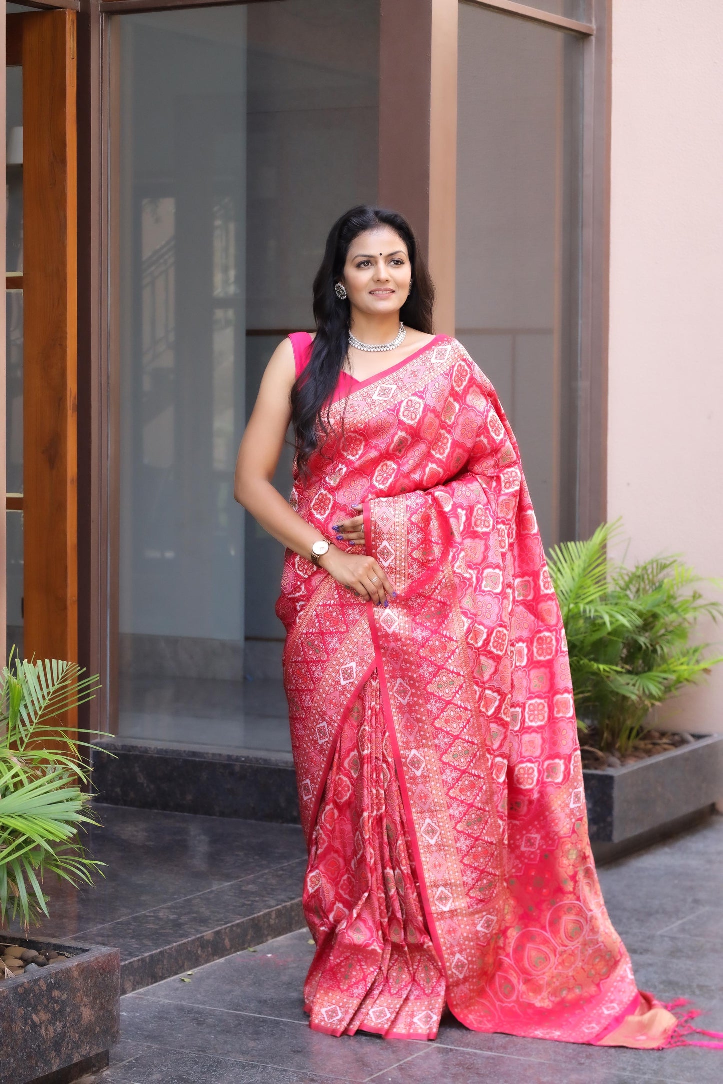 Soft Silk Saree With Jacquard Work And Woven Fabric Blouse