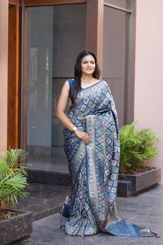 Soft Silk Saree With Jacquard Work And Woven Fabric Blouse