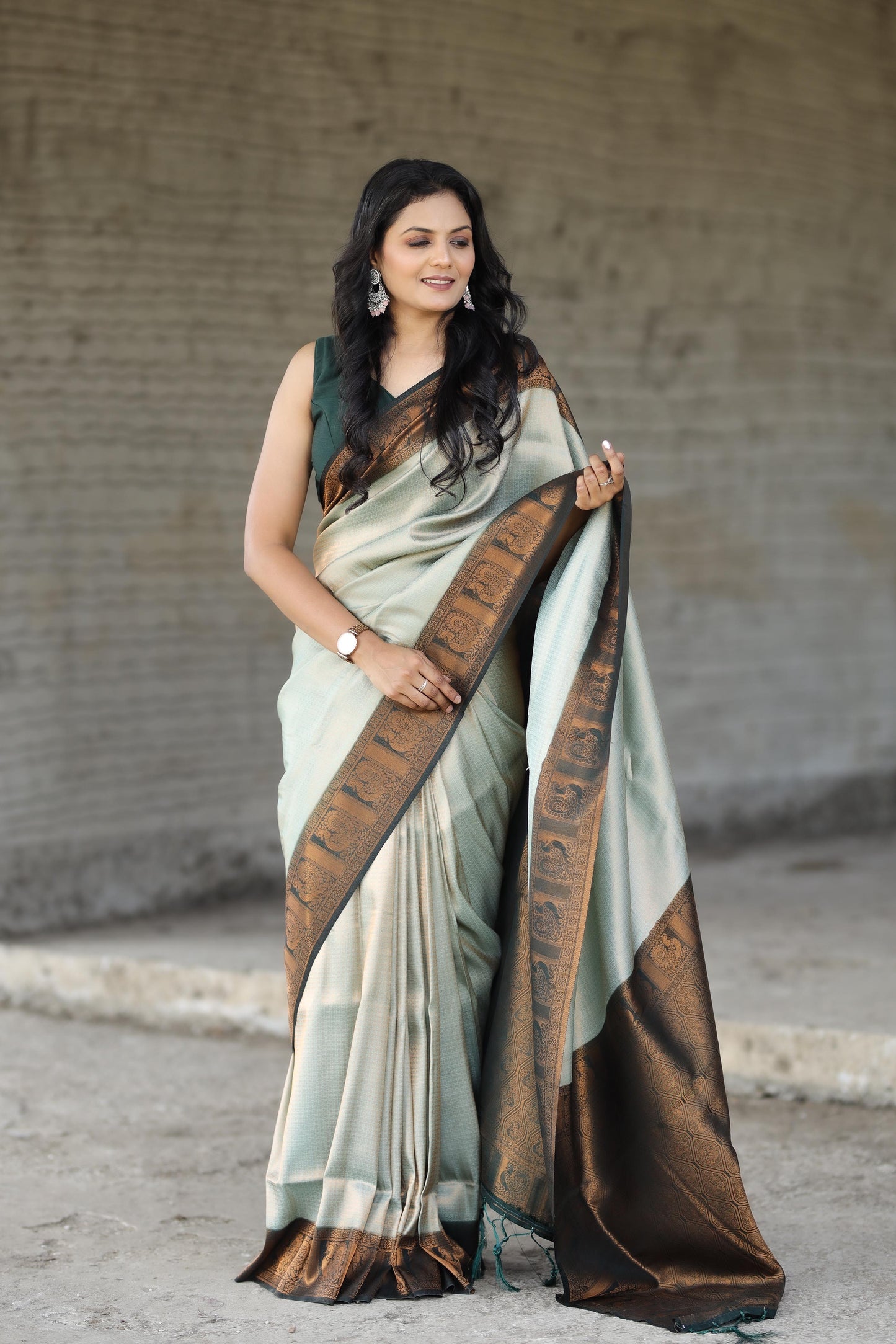 Beautiful Soft Silk Saree With Woven Fabric Blouse