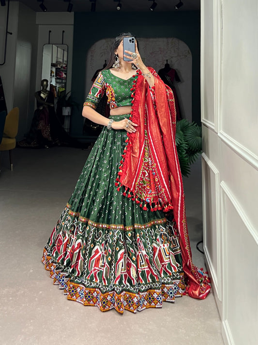 Green Red Lehenga Choli Dola Silk Patola Printed Gamthi Work Lace Border Lahenga Blouse With Dupatta Set